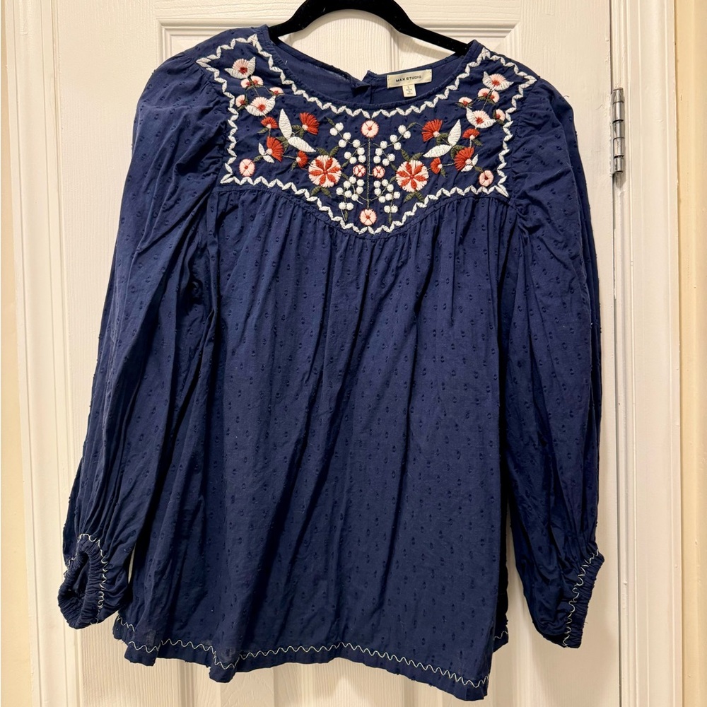 Navy blue blouse with embroidered collar